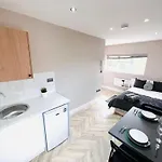 London Heathrow Airport Top Studios Only 5 Mins To Airport
