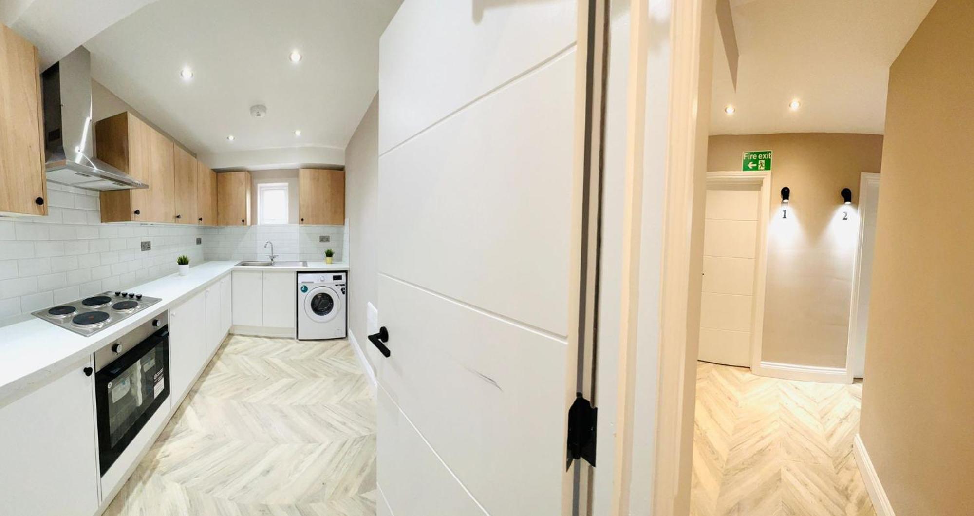 Guest house London Heathrow Airport Only 5 Mins To Airport West Drayton (Middlesex)