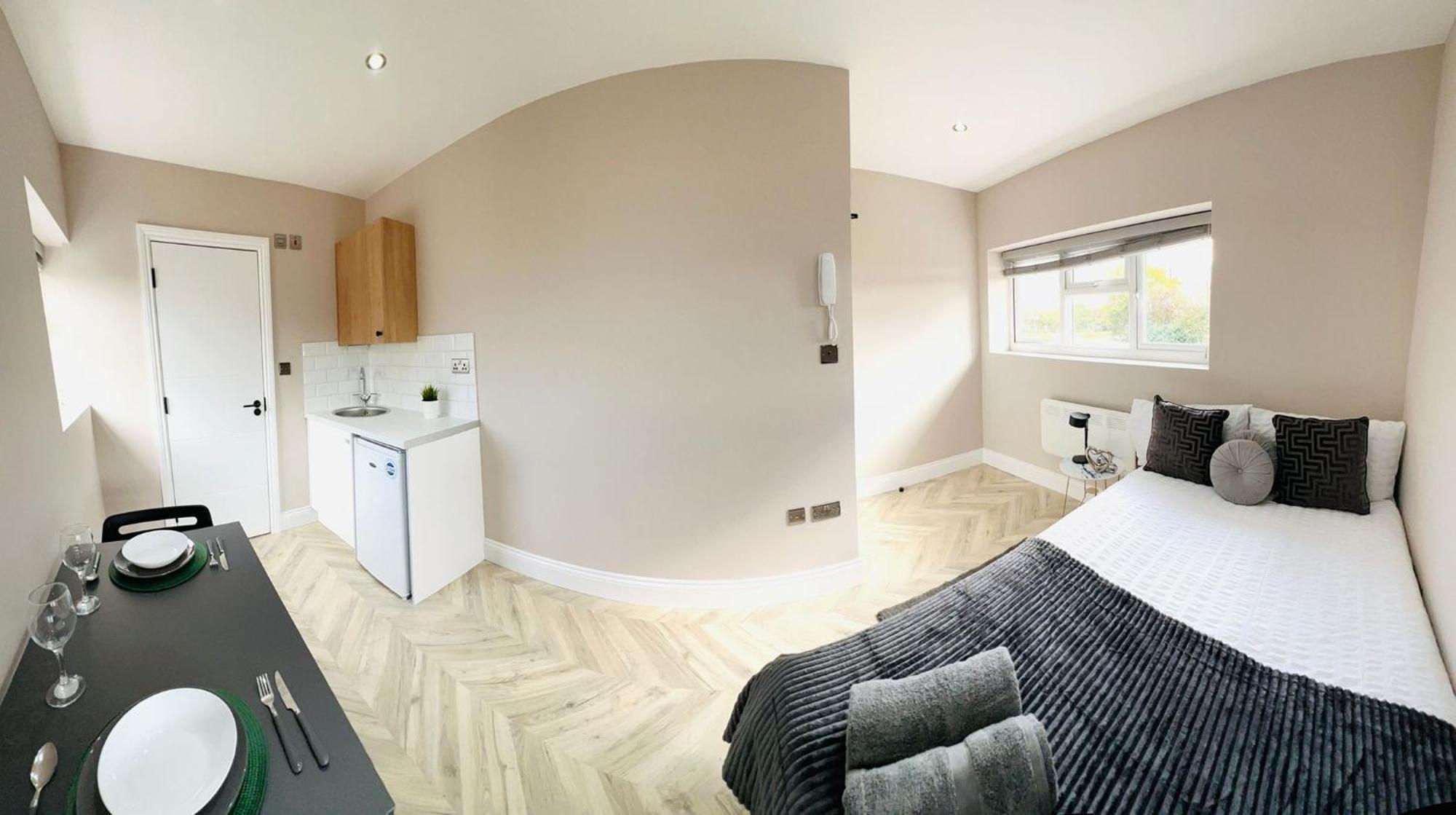 Guest house London Heathrow Airport Only 5 Mins To Airport West Drayton (Middlesex)
